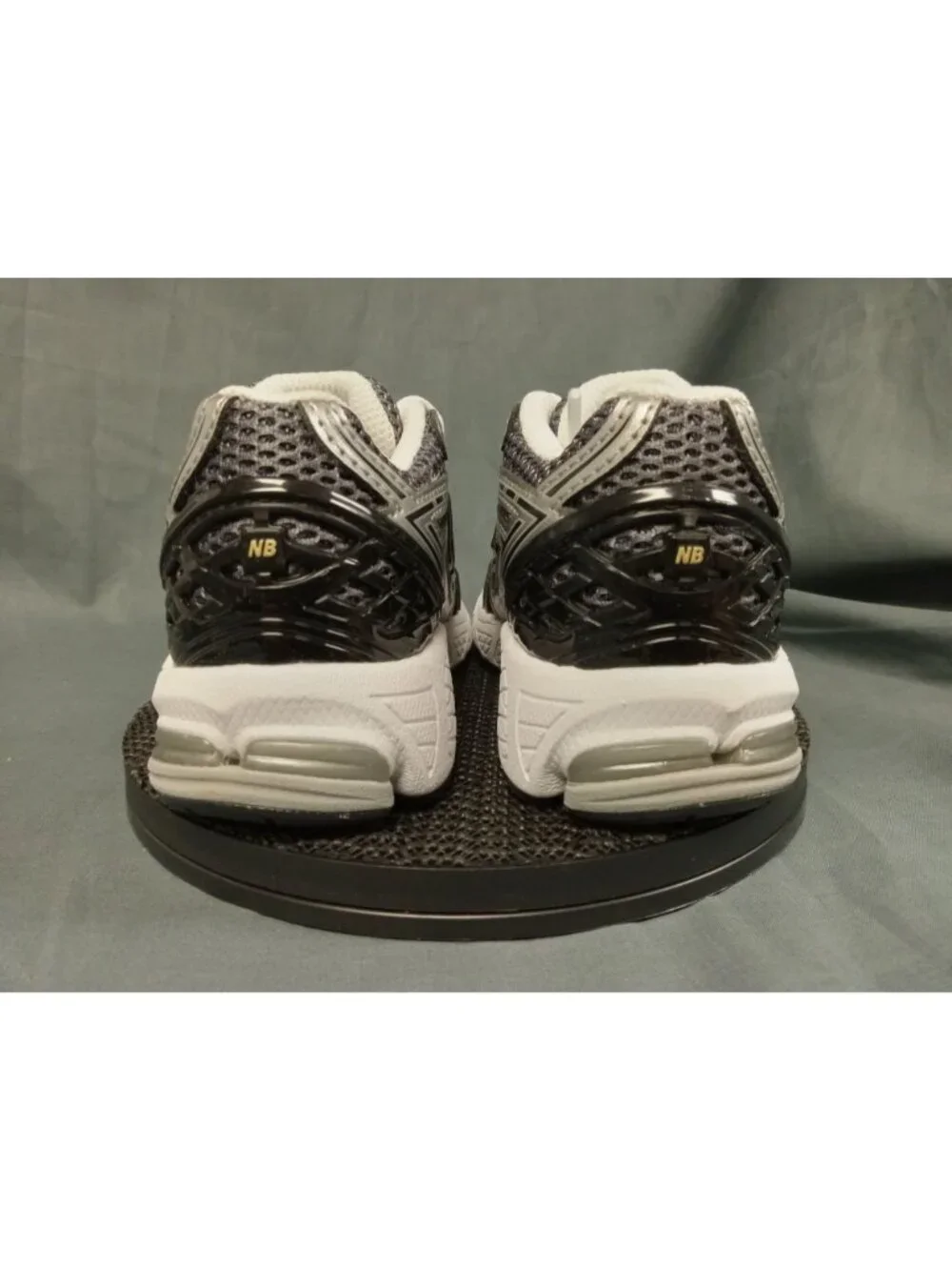 New Balance 1906 Sneakers PC1906CG Silver Metallic/Black Kids Size 2 NEW NO BOX
